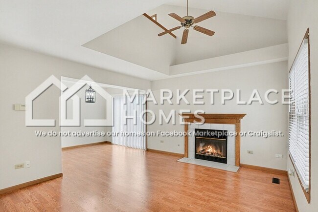 Foto del edificio - 7130 Coachwood Trail