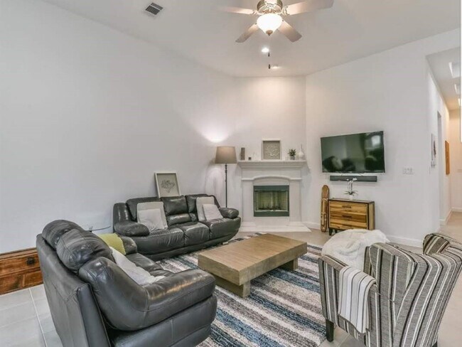 Foto del edificio - 13326 Lake Chesdin Rd