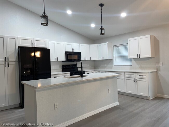 Foto del edificio - 1757 N Olivia Dr