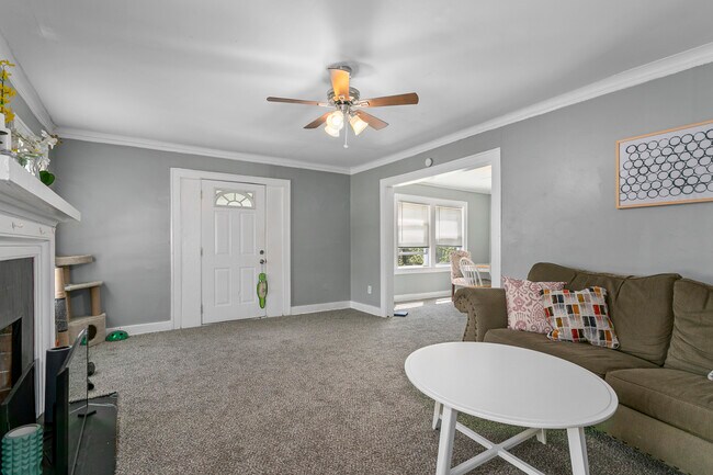 Foto del edificio - 4901 Troostwood Rd