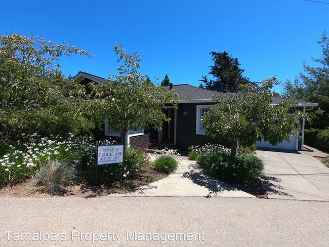 Building Photo - 3 br, 2 bath House - 42 S Knoll Road