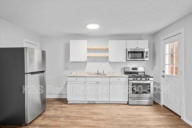 Foto del edificio - 3611 Baytree St