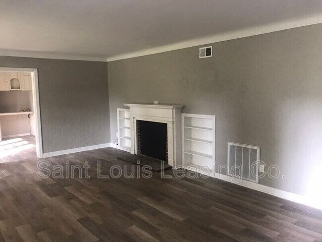 Building Photo - 520 Hentschel Pl