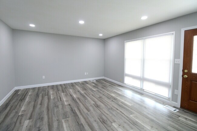 Foto del edificio - 1269 Rockwell Dr
