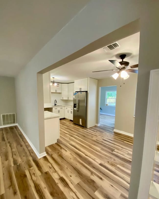 Foto del edificio - 4540 Creighton Rd