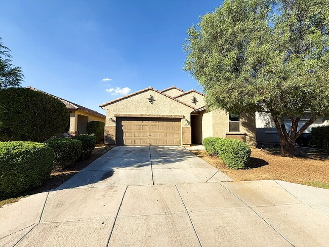 Foto del edificio - "Charming 3-Bedroom Oasis with 2 Baths & S...