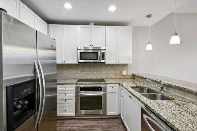 Building Photo - 2795 Peachtree Rd
