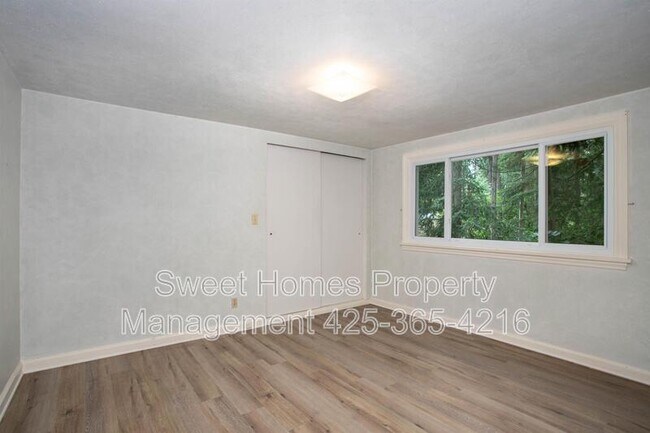 Foto del edificio - 1338 N 152nd St