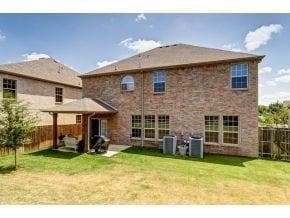 Building Photo - 305 Moonlight Dr