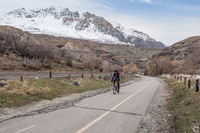 Located near the Aspen neighborhood, Provo River Trail provides miles of scenic views.
