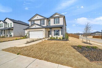 Building Photo - 1902 Aleia Cv