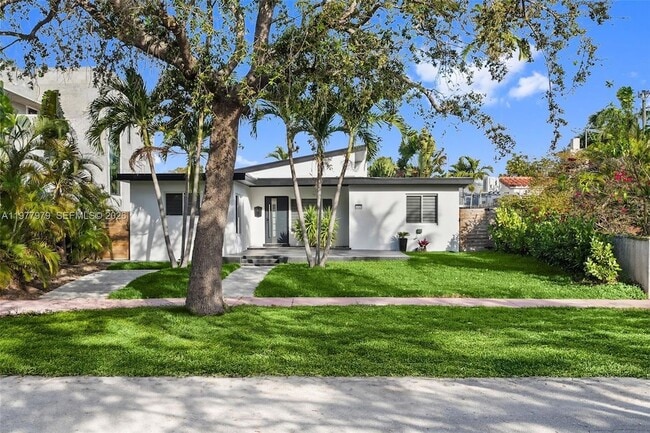 Photo - 1519 Biarritz Dr House