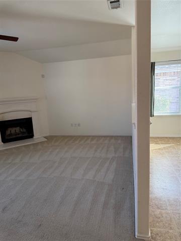 Foto del edificio - 4709 Redbud Dr