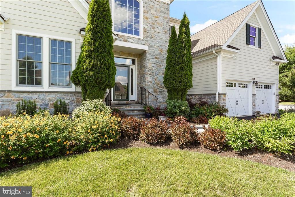 Primary Photo - 302 Park Hill Ln