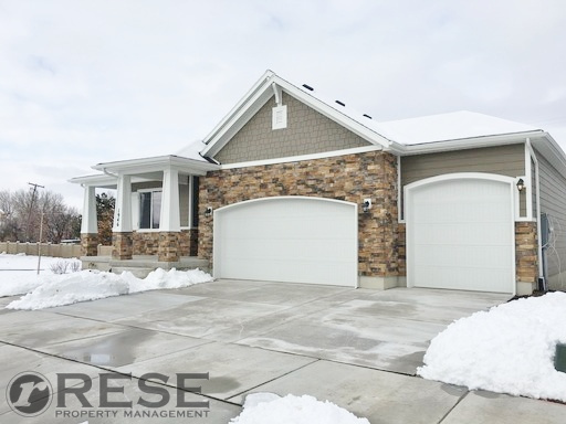 Building Photo - Stunning South Jordan Home