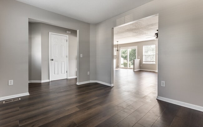 Building Photo - 13927 Harrison Pky