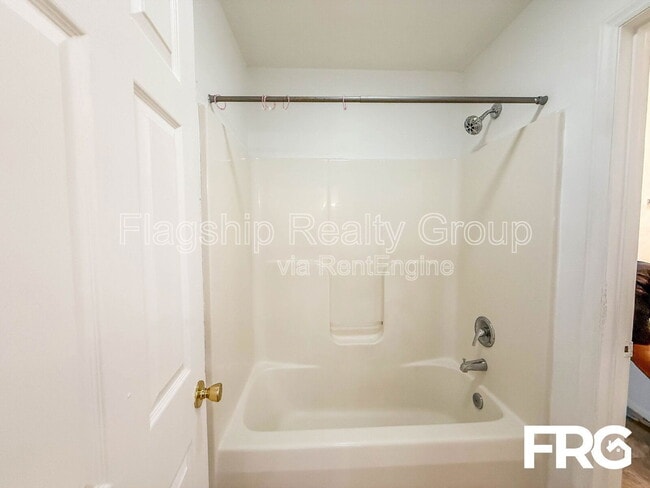 Building Photo - 4270 Williamsbrook Ln