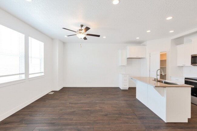Kitchen / Living Room - 732 N 3940 W