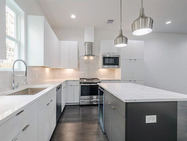 Foto del edificio - 2531 Hollister St