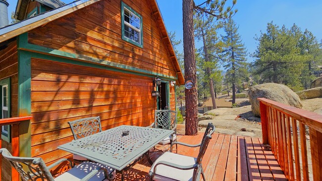 Foto del edificio - 831 Crescent Ln