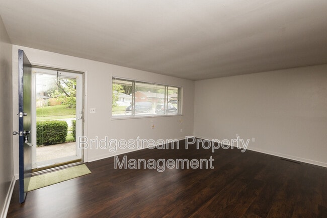 Building Photo - 4606 Knobhill Dr