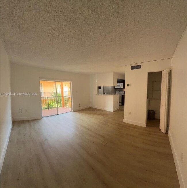Building Photo - 7155 Miami Lakes Dr