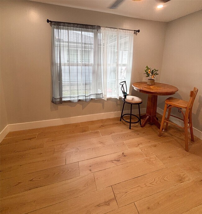 Foto del edificio - 6803 Marta Dr