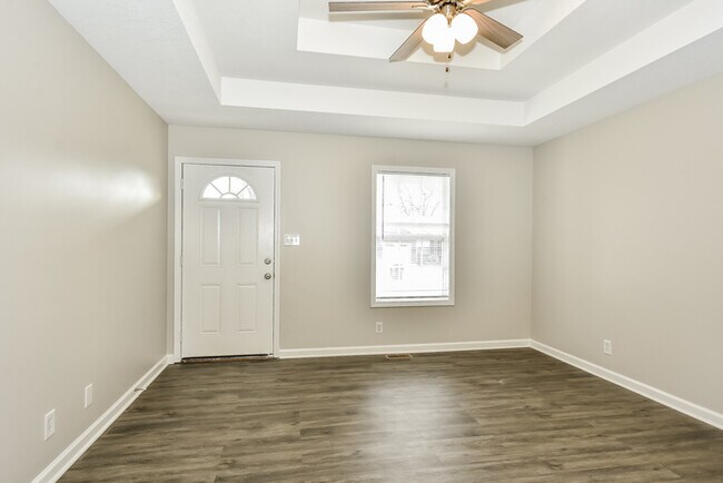 Foto del edificio - 2817 Russet Ridge Dr