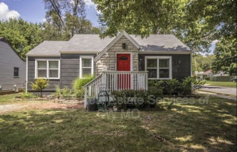 Primary Photo - 549 E Cherokee St