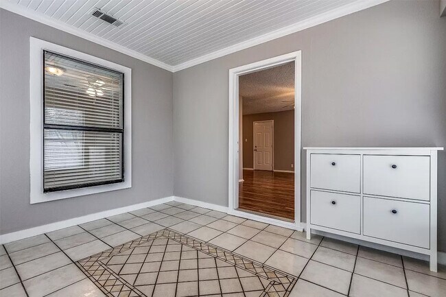 Foto del edificio - 312 Mockingbird Ln