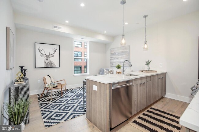 Foto del edificio - 1421 Spring Rd NW