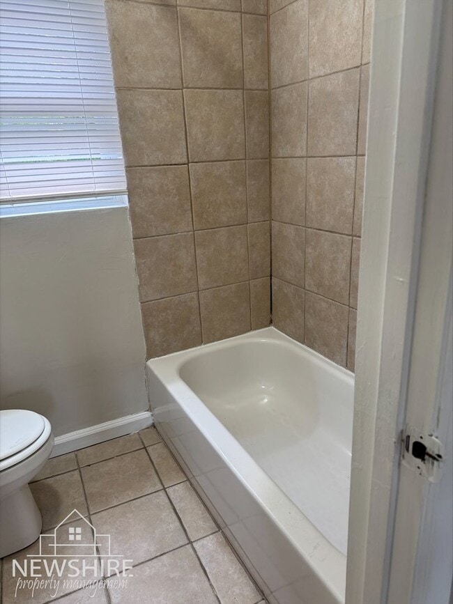Interior Photo - Hampton Avenue Apartments
