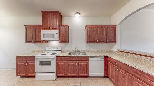 Building Photo - 4455 Reveille Rd