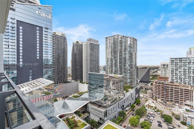 Foto del edificio - 68 SE 6th St