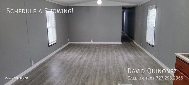 Building Photo - 124 Primrose Ln