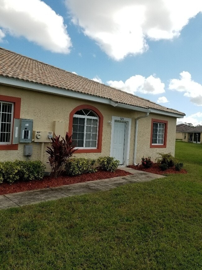 Building Photo - 18201 Indian Creek Dr