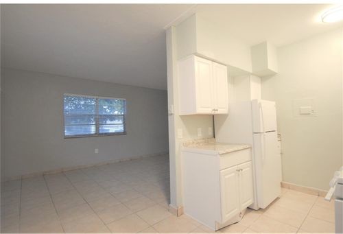 Foto del edificio - 9270 E Bay Harbor Dr