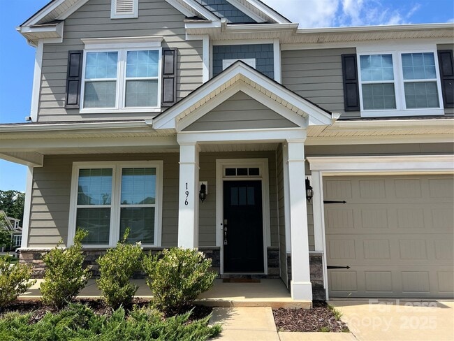 Building Photo - 196 Longleaf Dr