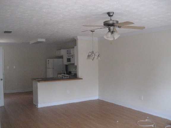 Building Photo - 105 Westchester Dr