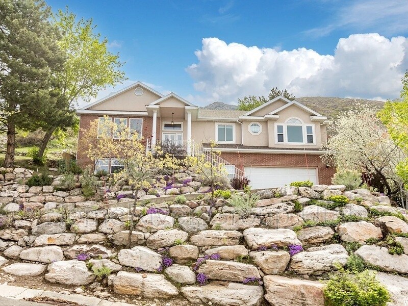 Primary Photo - 4821 S Fortuna Way