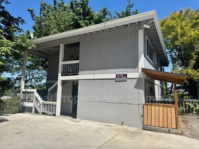 Foto del edificio - 1701 Sturgus Ave S