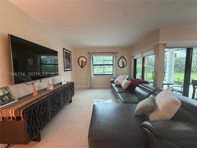 Foto del edificio - 205 NW 36th Ave