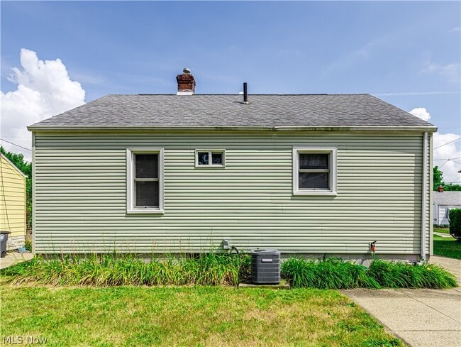 Building Photo - 1874 Congo St