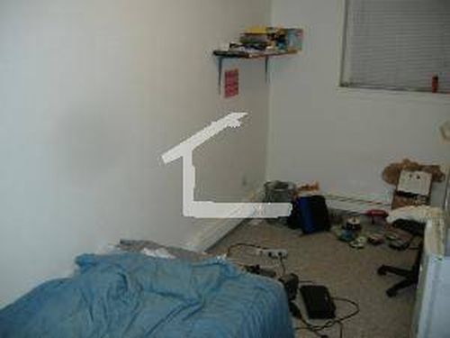 Building Photo - 448 Park Dr
