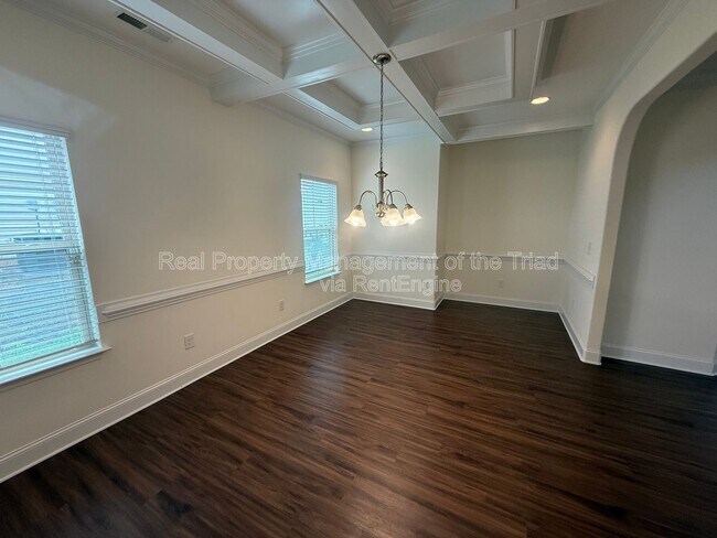 Foto del edificio - 5741 Marblehead Dr