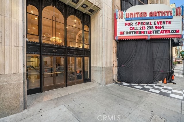 Foto del edificio - 939 S Broadway