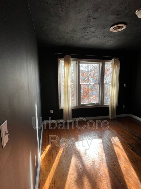 Building Photo - 510 Chimborazo Blvd