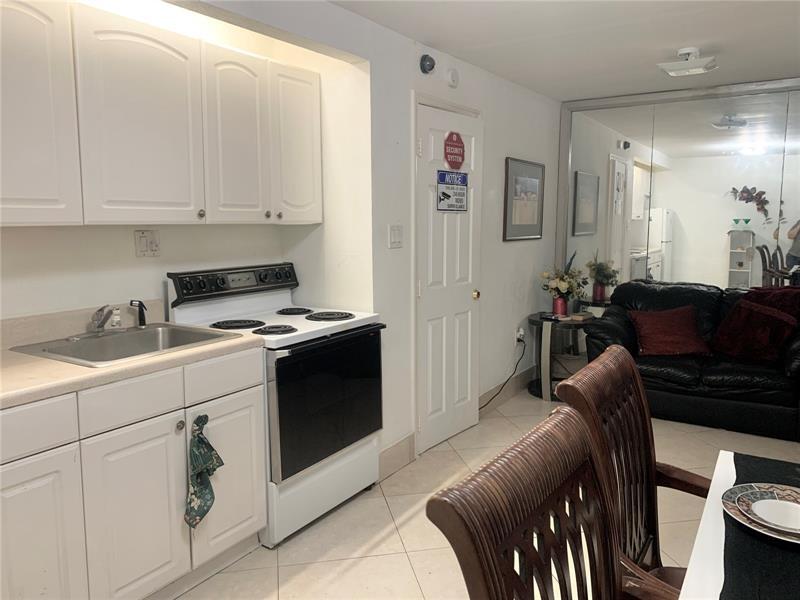 Foto principal - 1624 Van Buren St