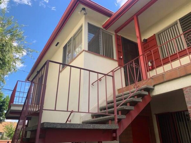 Building Photo - 822 N Santa Anita Ave