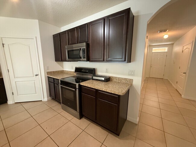 Foto del edificio - 417 Tower Lake Blvd